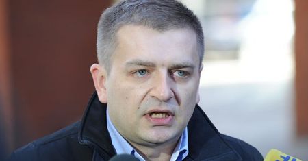 Odpowiedzialni za piekło chorych dzieci zarabiają krocie