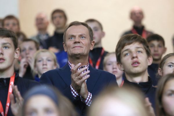 Tusk: z pokorą biorę pod uwagę pogorszenie nastrojów