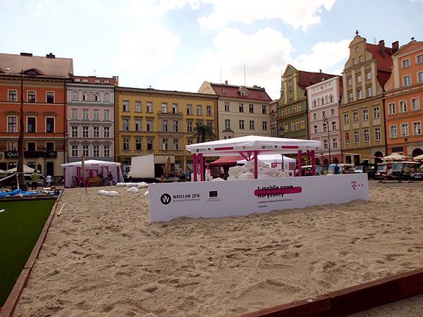W centrum Wrocławia powstaje plaża - zbliżają się Nowe Horyzonty