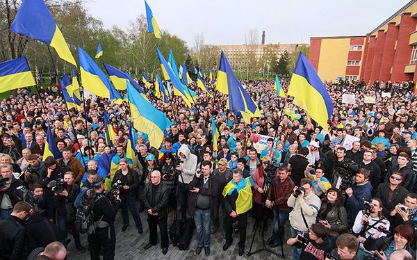 Pięciotysięczna demonstracja jedności kraju w Doniecku