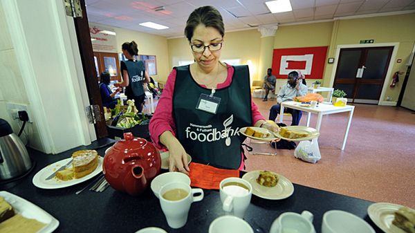 Coraz więcej Brytyjczyków korzysta z banków żywności