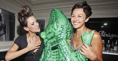Anna Popek lansuje się u boku Natalii Lesz