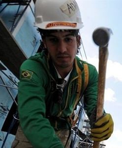 Dostali tylko tysiąc złotych pensji. Resztę dostaną... później