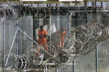 USA bronią więzienia w Guantanamo