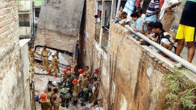 Ekipy ratunkowe na miejscu tragedii