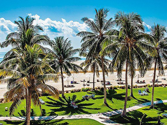 Piaszczysta plaża przy hotelu Hilton Salalah w Omanie 