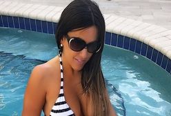 Claudia Romani nie daje o sobie zapomnieć. Znów kusi "spontaniczną" sesją w basenie