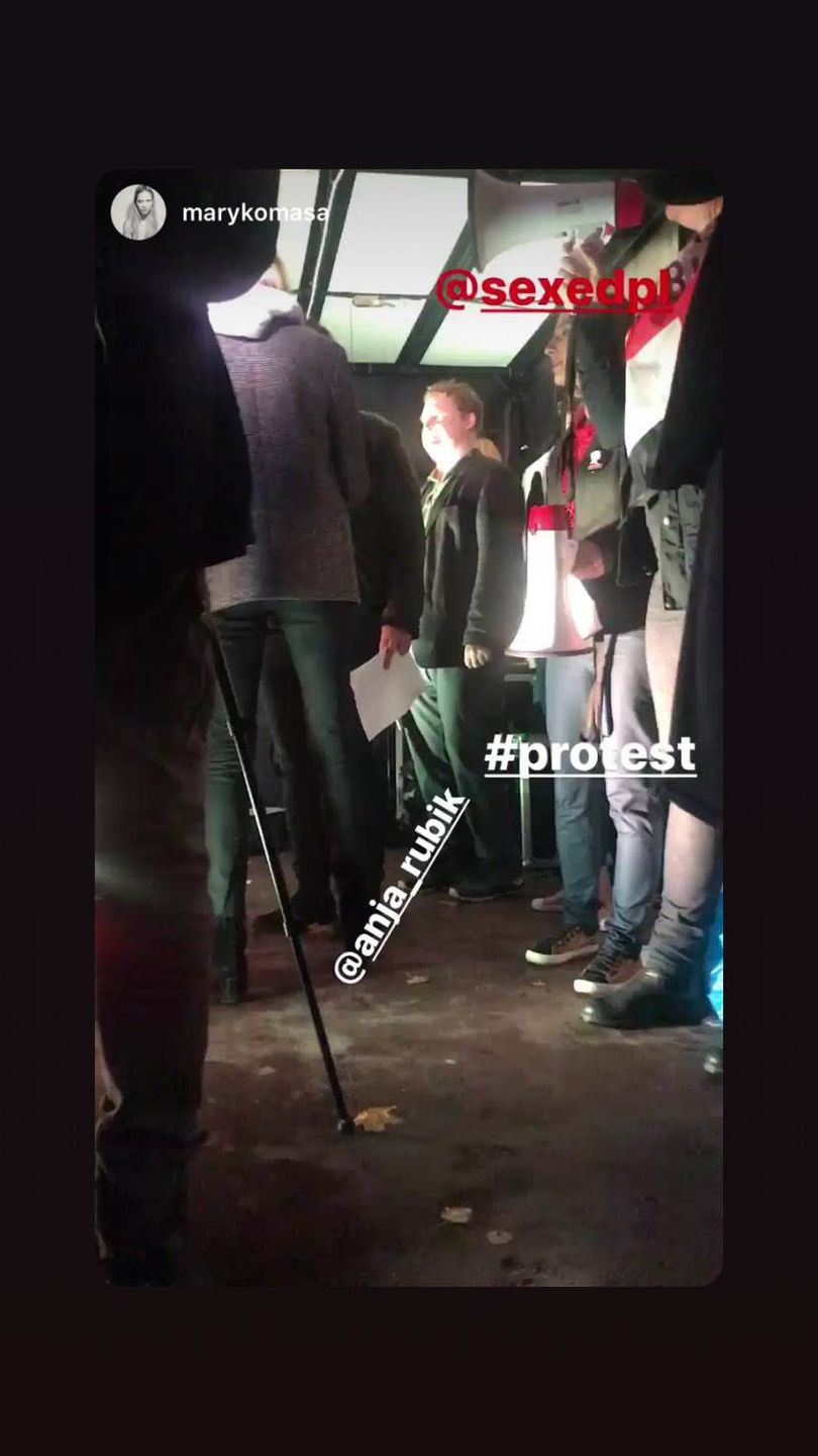 Protest - Mary Komasa