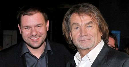 Jan Kulczyk miał ratować teatr Karolaka