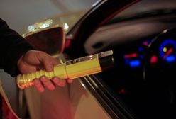 Staranował autem ogrodzenie. Policjanci byli w szoku, gdy dmuchnął w alkomat