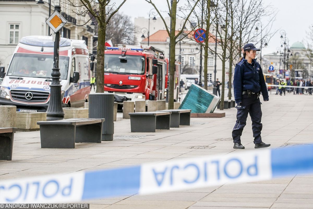 "Podłożyłem bombę" - dwa słowa, za które można stracić wolność i duże pieniądze. Sąd nie uwierzy, że to głupi żart