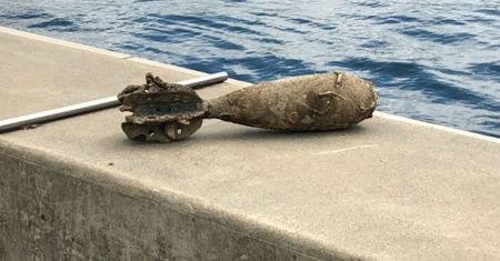 Bomba z czasów II wojny leżała na dnie zatoki. Nurkowie znaleźli ją przypadkiem