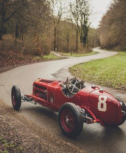 Amy Shore - ta kobieta wie, jak fotografować klasyczne auta