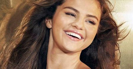 Selena Gomez zmieniła fryzurę. Długie włosy to już przeszłość. Po drastycznym cięciu zachwytom nie ma końca