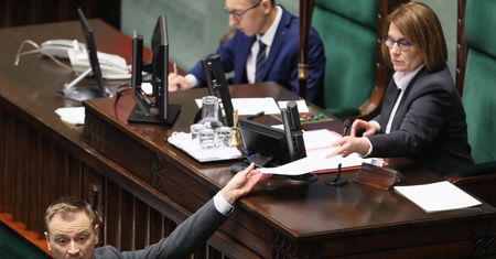Gorąco na linii Nitras-Mazurek. "Platforma jest bliska dna"