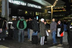 Ludzie spędzili noc w pociągach. Wielkie opóźnienia PKP