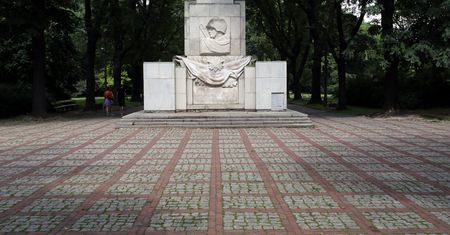 Dekomunizacja stolicy. Ważą się losy Pomnika Wdzięczności Żołnierzom Armii Radzieckiej