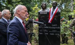 W Ossowie odsłonięto popiersie Marii Kaczyńskiej