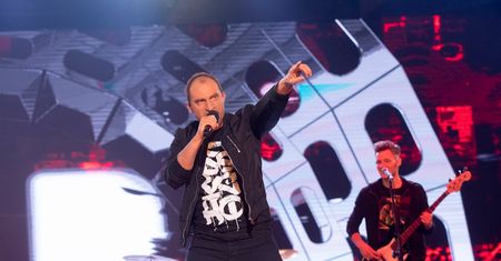 "Twoja Twarz Brzmi Znajomo". Kazik Mazur jako Paweł Kukiz zachwyca. Czy wygra kolejny odcinek programu?