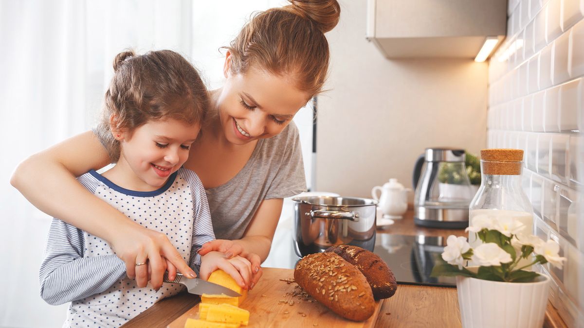 Łatwe przepisy dla dzieci są niewyczerpanym źródłem inspiracji dla rodziców, którzy chcą zachęcić swoje pociechy do pomocy w kuchni