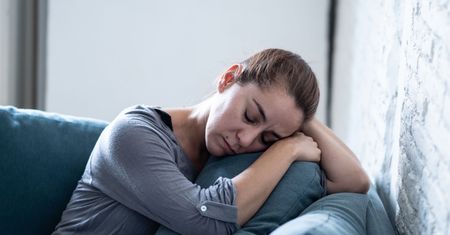 "Były już płacze i lamenty. Ja nie wyjdę z domu". Hikikomori w Polsce