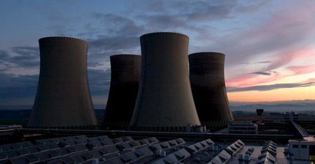 W Polsce brakuje pracowników do nadzorowania elektrowni atomowej (WIDEO)
