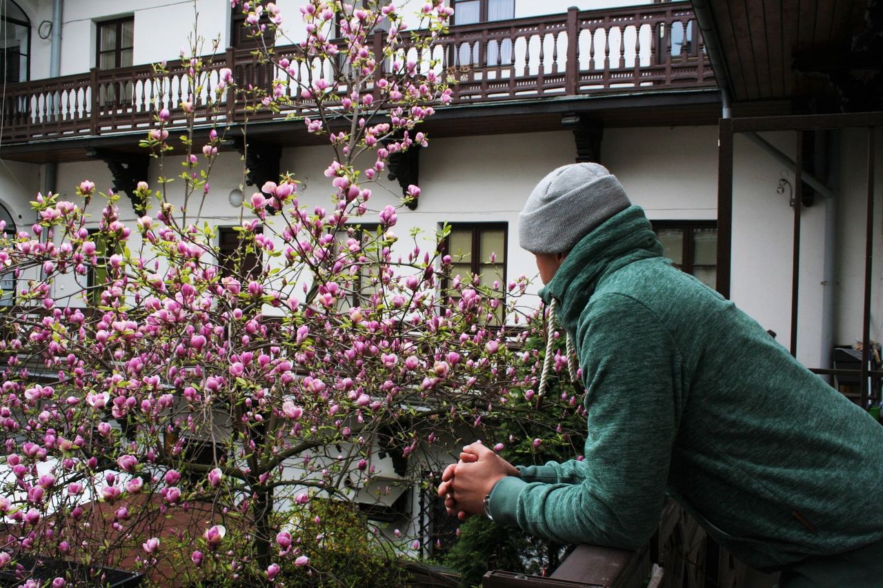 "Myślałem, że dorastam w normalnym domu, dopóki nie wydarzyła się ta tragedia"