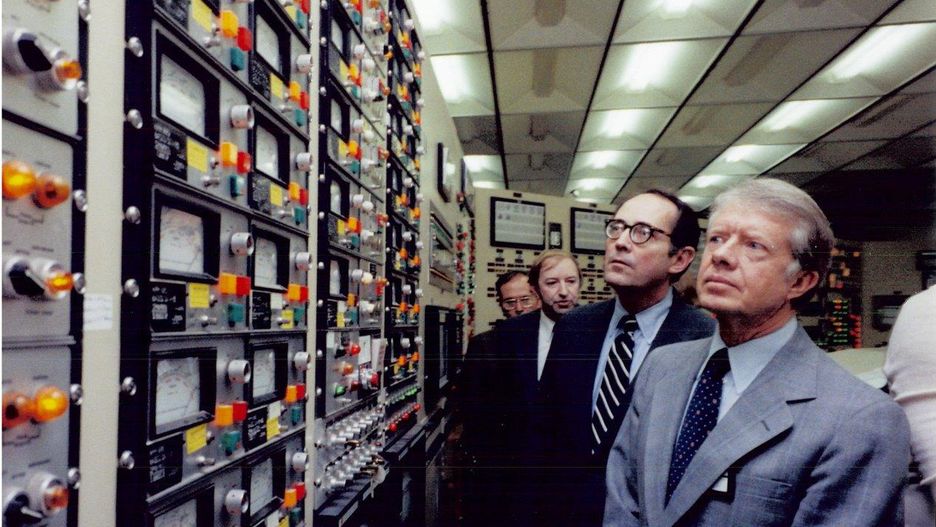 Prezydent Jimmy Carter w pomieszczeniu kontrolnym elektrowni