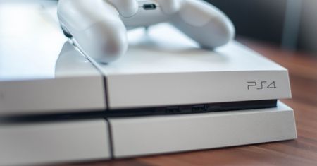 Gracze mają w domach już ponad 20 milionów konsol PS4