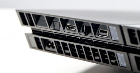 Tylko dla dorosłych - rozbierane zdjęcia PlayStation 4