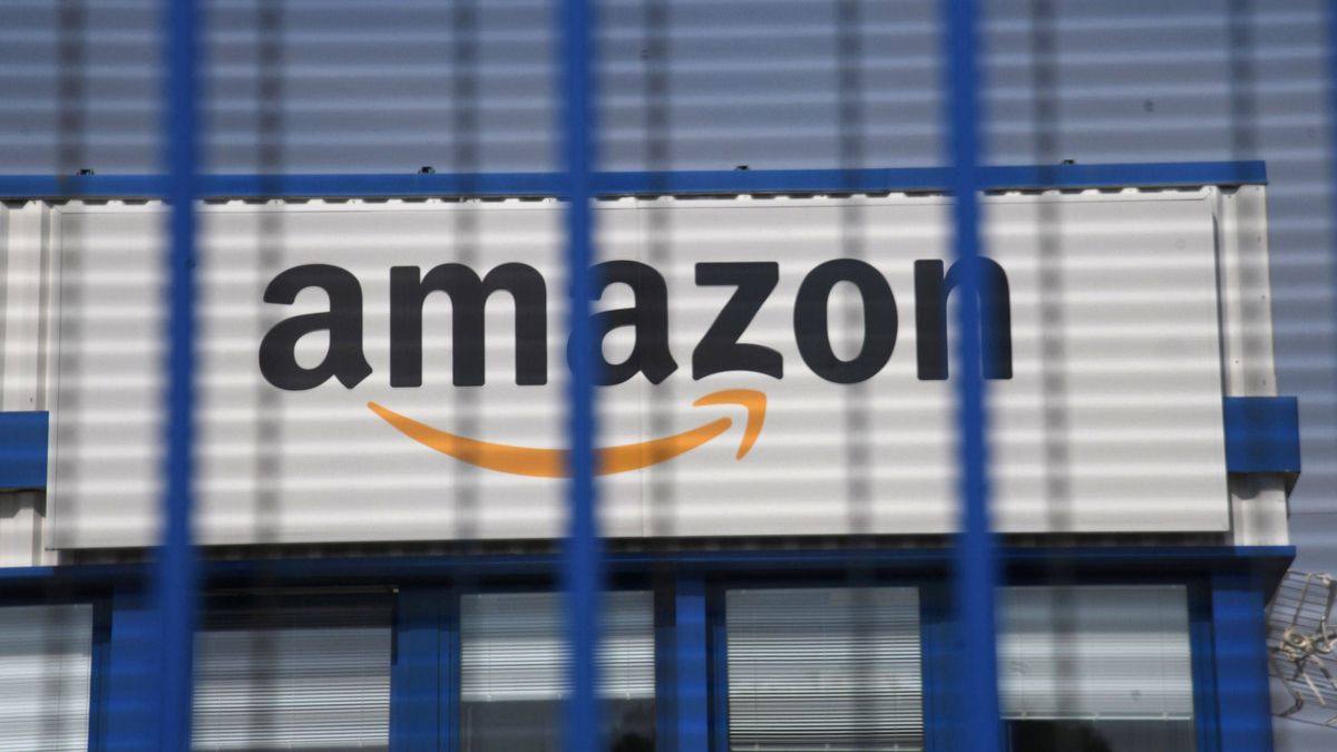 Pracownicy Amazona boją się zarażenia.