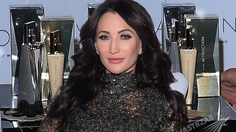 Justyna Steczkowska z rodziną na okładce katalogu Avon