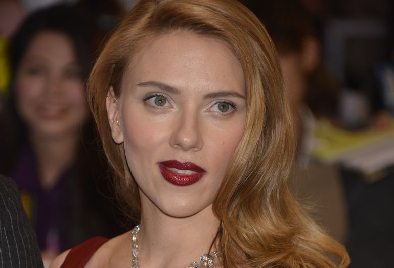 Scarlett Johansson ścięła włosy! Teraz wygląda lepiej? Zobaczcie!