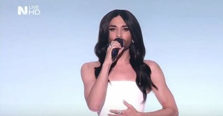 Conchita Wurst zachwyciła talią osy i nową fryzurą podczas Eurowizji!