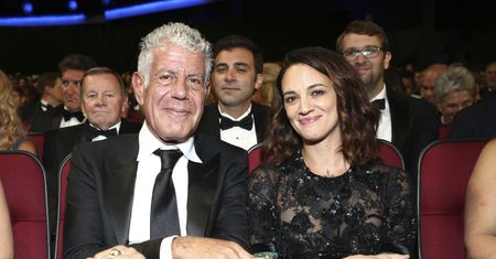 Ukochana Anthony'ego Bourdaina zrozpaczona. Napisała wzruszające pożegnanie