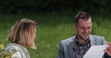 Adrian z "Rolnik szuka żony" na Tinderze. Próbuje znaleźć miłość poza programem