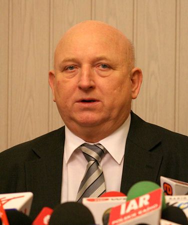 Józef Oleksy przeprasza