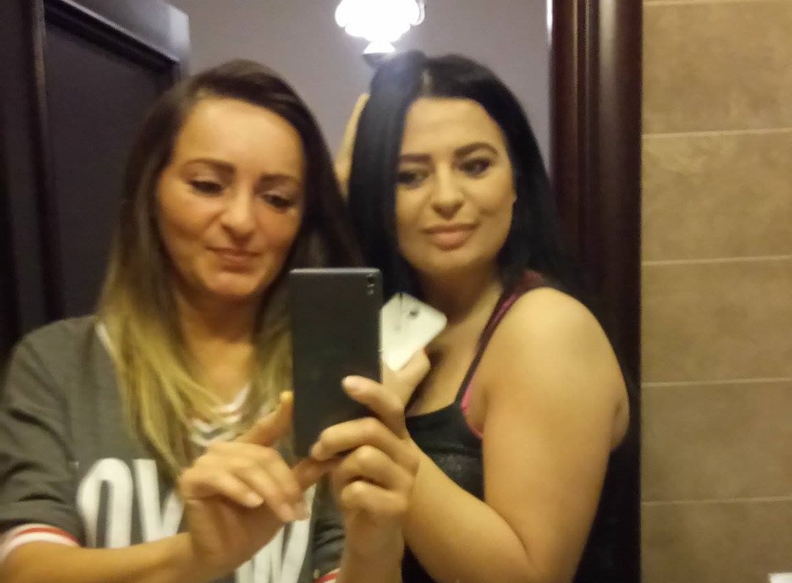 Kasia (po lewej) jeszcze w grudniu wrzucała do sieci wspólne fotki z Emilią 