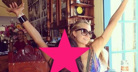 Paris Hilton bawi się na wakacjach ze słynną modelką
