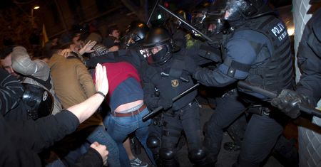 Zamieszki w Barcelonie. Ponad 20 osób jest rannych
