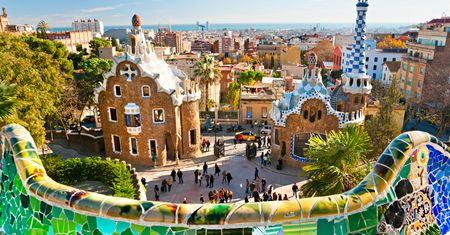 Słoneczna Barcelona. Oferty first minute do 2 tys. zł