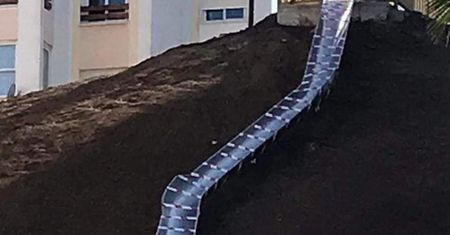Gigantyczna zjeżdżalnia łączyła dwie ulice. Zamknięta po jednym dniu