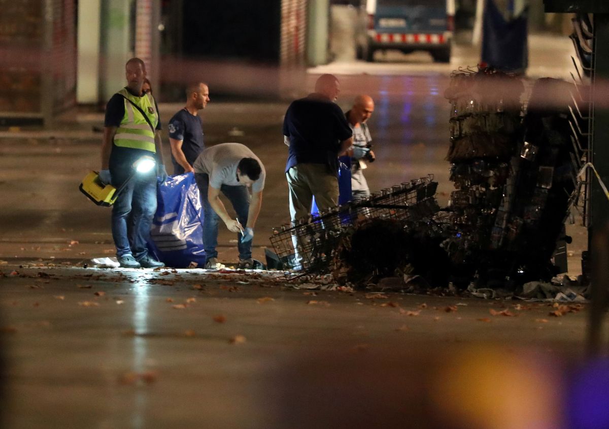 Beata Szydło złożyła kondolencje premierowi Hiszpanii. "Nieludzkie akty terroru"