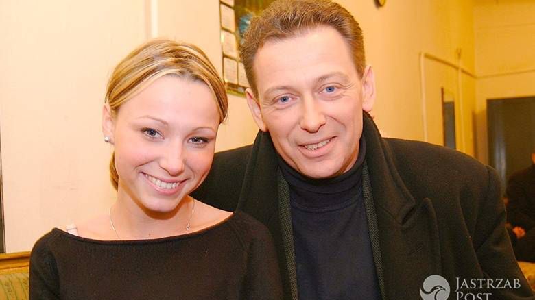 Karolina Borkowska wspiera ojca po smierci jego żony