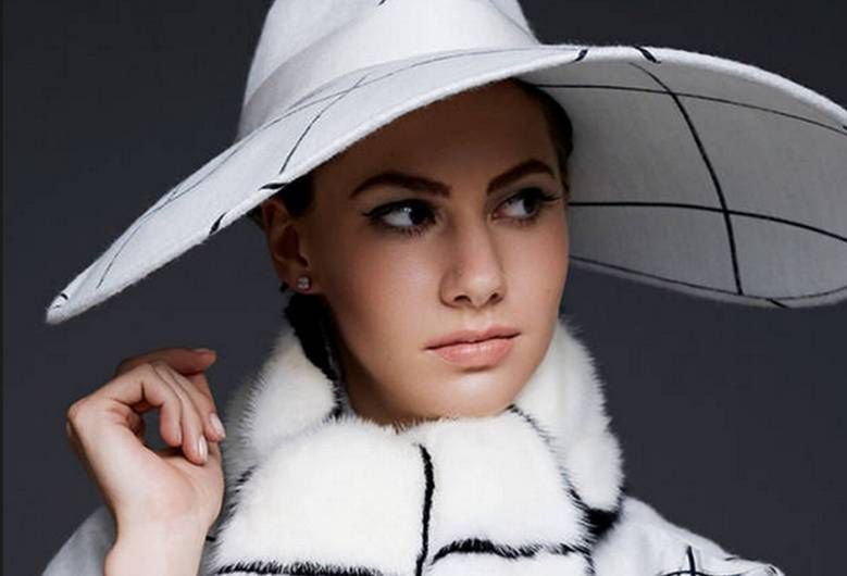 Wnuczka Audrey Hepburn na okładce "Harper's Bazaar"!