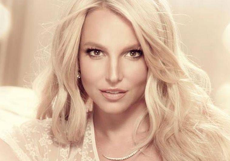 Britney Spears w Warszawie pokaże… bieliznę [dużo zdjęć]