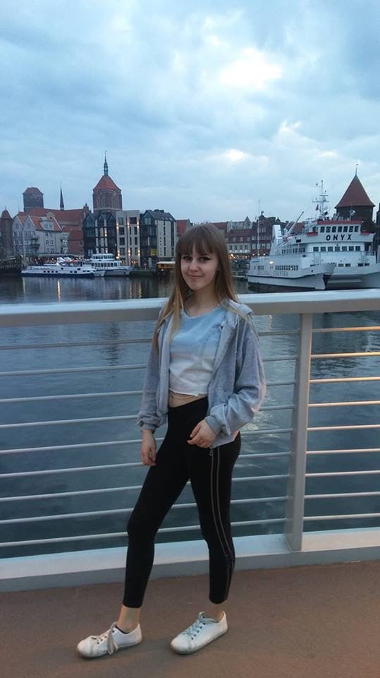 W Gdańsku zaginęła 14-latka. Policja publikuje jej zdjęcia i prosi o pomoc