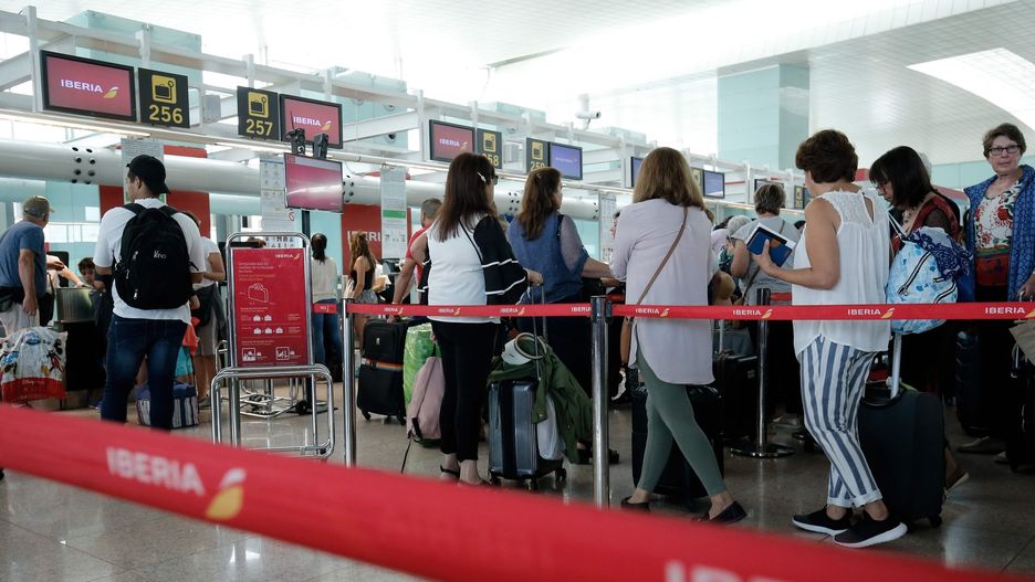Barcelona. Ulewne deszcze sparaliżowały ruch na lotnisku El Prat