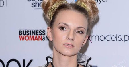Sarsa w płaszczu przeciwdeszczowym i z duńskimi trollami w kieszeniach na Look Of The Year [zdjęcia]