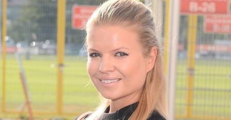 Marta Manowska coraz chudsza. Na mecz TVN kontra TVP odsłoniła nogi!